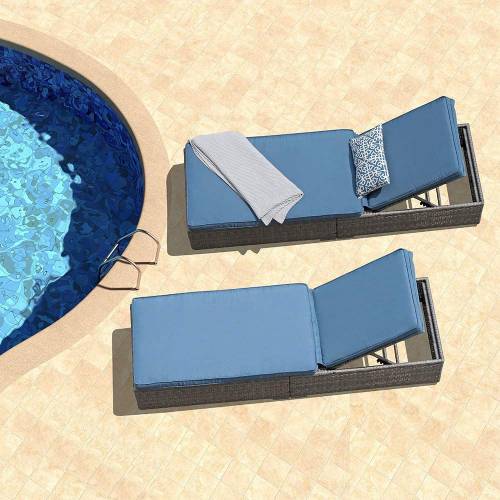 wicker chaise lounge chair